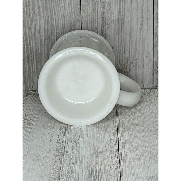 Vintage 1910 Westmoreland Milk Glass Stein Troubadour Pattern - Picture 7 of 11